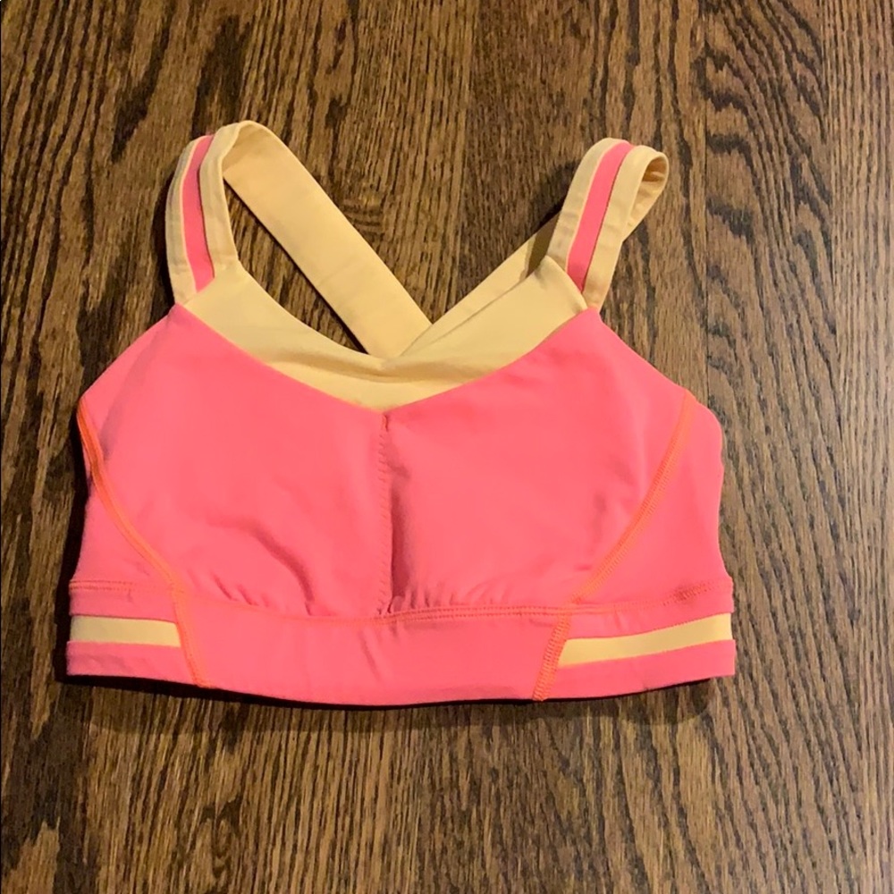 sports bra